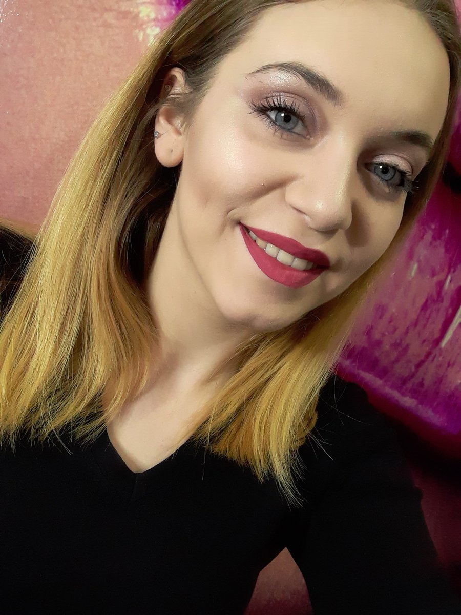 MindiStrawberry's tweet photo. Smile  with your heart! 
#smile
#blueeyes
#blondie https://t.co/uplBqV22su