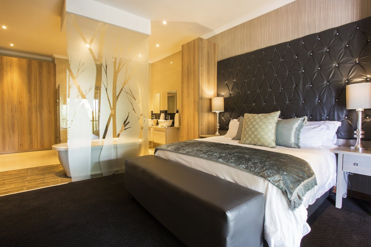 The perfect place to wake up next to your loved one. If you're considering some away from home time, call us on 0147435000 for a great deal