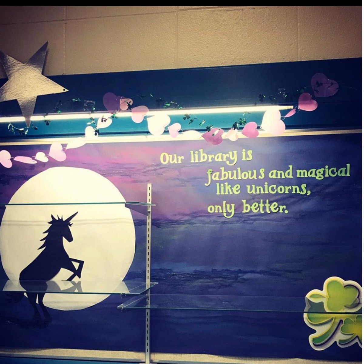ABSchoolLT's tweet photo. Check out some of the things happening in #abschoollt spaces this week. #sharingiscaring #librarylove #studentsneedschoollibraries #learningcommonslove #makerspace #designchallenges #librarypromotion #librarydisplays #bookfairdecorations https://t.co/faJJDmc9Q2