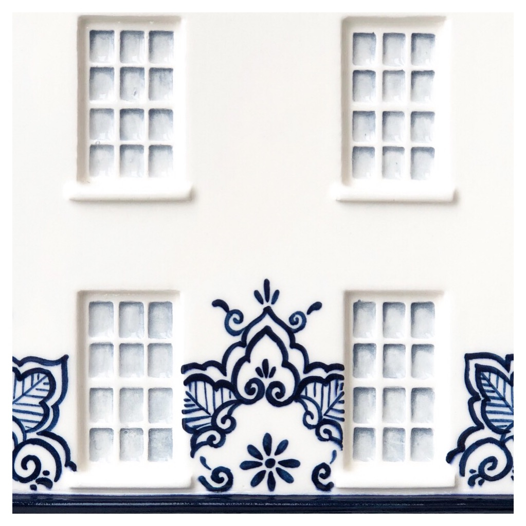 RGoedewaagen's tweet photo. Royal Goedewaagen: tomorrow's design since 1610!

#royalgoedewaagen #goedewaagen #craftsmanship #since1610 #handpainted #handmade #delftware #delftblue #goedewaagen #blue #details #madeinholland #ceramics #houses #delftbluehouse #specialproject #unique #traditional #highquality https://t.co/0ZywWp0p7Y