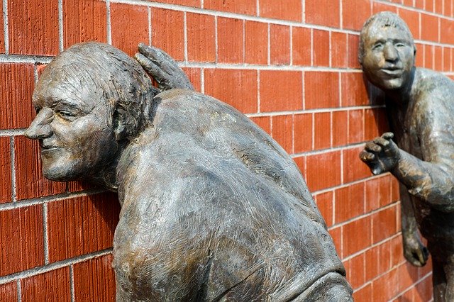 Johtajuustaito's tweet photo. #Google10 menestyjän @ https://t.co/cXAui7bKHX sisältää 5. On hyvä kommunikoija - kuuntelee ja jakaa tietoja Tiedon sanominen on helppoa, tiedon perillemenon varmistaminen vaatii kuuntelua. Maltatko? #johtaminen #koulutus #training https://t.co/5KY9lzZxhR