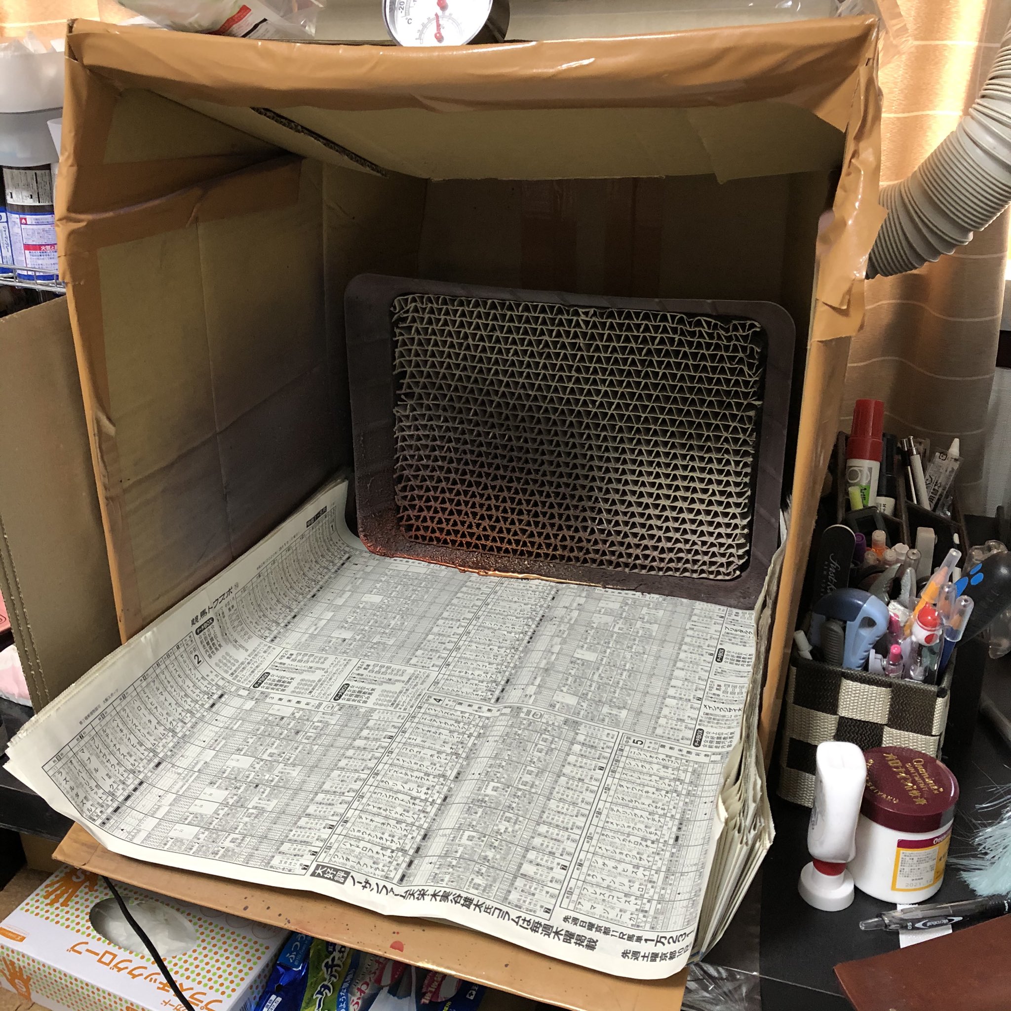 鋼介 ダンボールの塗装ブースに限界を感じて来たので 作り直してみようかとセリアに行ってきました 出来るかなぁ Oo ガンプラ 塗装ブース 自作 セリア T Co Ry3tea5qnp Twitter