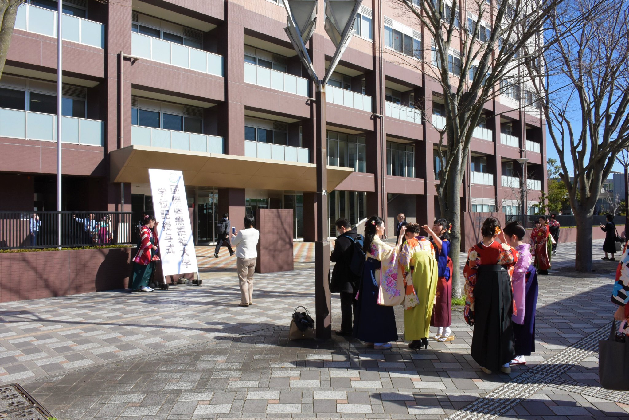 国際医療福祉大学 成田キャンパス Iuhw Narita Campus No Twitter 成田キャンパス１期生の卒業生が行われました 検温や手のアルコール消毒なども実施し 無事に終了することができました 卒業生の皆さん ４月から新たな環境でのご活躍をお祈りしています 本日