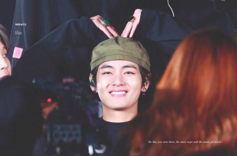 ꒰ day 71 of 365 ꒱hey baby! idk what you’re up to right now but i hope you’re safe, happy & healthy. please take care of yourself, especially around this time :( goodnight tae, ily～☆