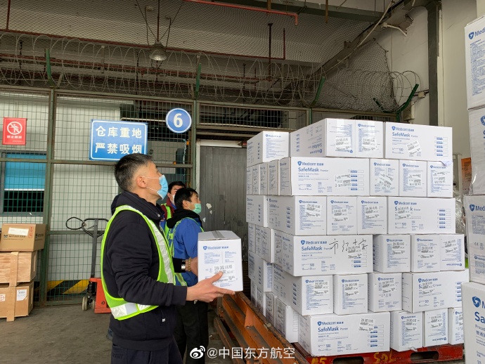 China Helps Italy, Send 31 Tonnes Of Medical Supplies & Health Experts
