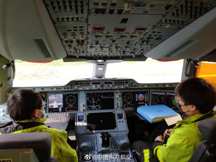 China Helps Italy, Send 31 Tonnes Of Medical Supplies & Health Experts