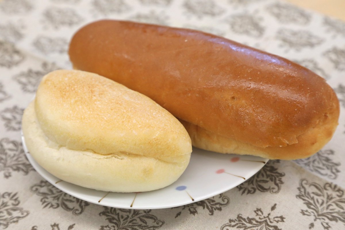 まるじ 焼きまんじゅうを食らう 中村だんご店監修 同店は廃業 焼きまんじゅうのみそダレがみそパンになってよみがえる とりせん菅谷店のベーカリー トリアノン にて みそパン130円 みそコッペ130円 販売中です 別包装でパワーセンターうおかつ群馬町