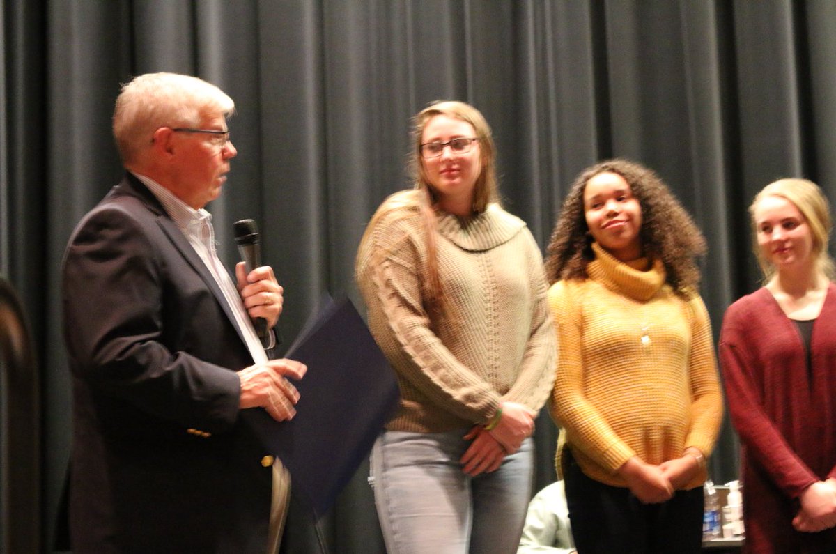 CirclevilleCity's tweet photo. Last night at the Circleville City Schools March meeting of the board of education, Representative Gary Scherer presented our high school girls basketball with a commendation and proclamation recognizing their undefeated regular season berth in the Elite 8. Congratulations girls! https://t.co/B8EEyZ4OvP