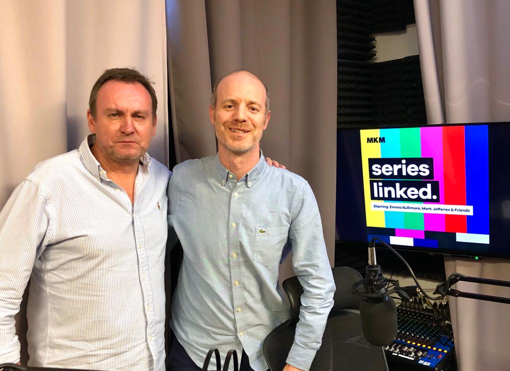 🚨NEW EPISODE ALERT🚨On the show with <a href="/EmmaBullimore/">Emma Bullimore</a> &amp; <a href="/mirrorjeffers/">Mark Jefferies</a> this week, it's DCI Gene Hunt himself, Phil Glenister, who dropped in to talk about starring in the new ITV period drama Belgravia.

Listen &amp; subscribe👉podfollow.com/serieslinked