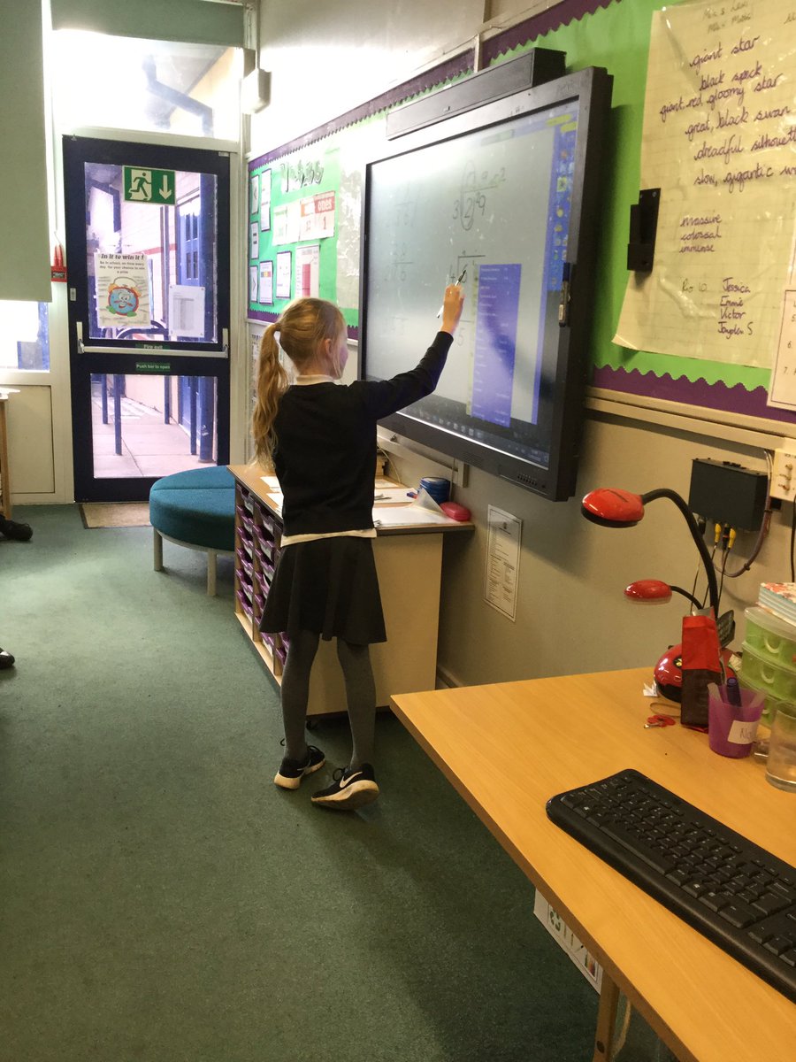 MrsZConnorGPS's tweet photo. Y3 watching their friends like hawks to see if they are completing the short division sums correctly. https://t.co/NnLzrYwkWi