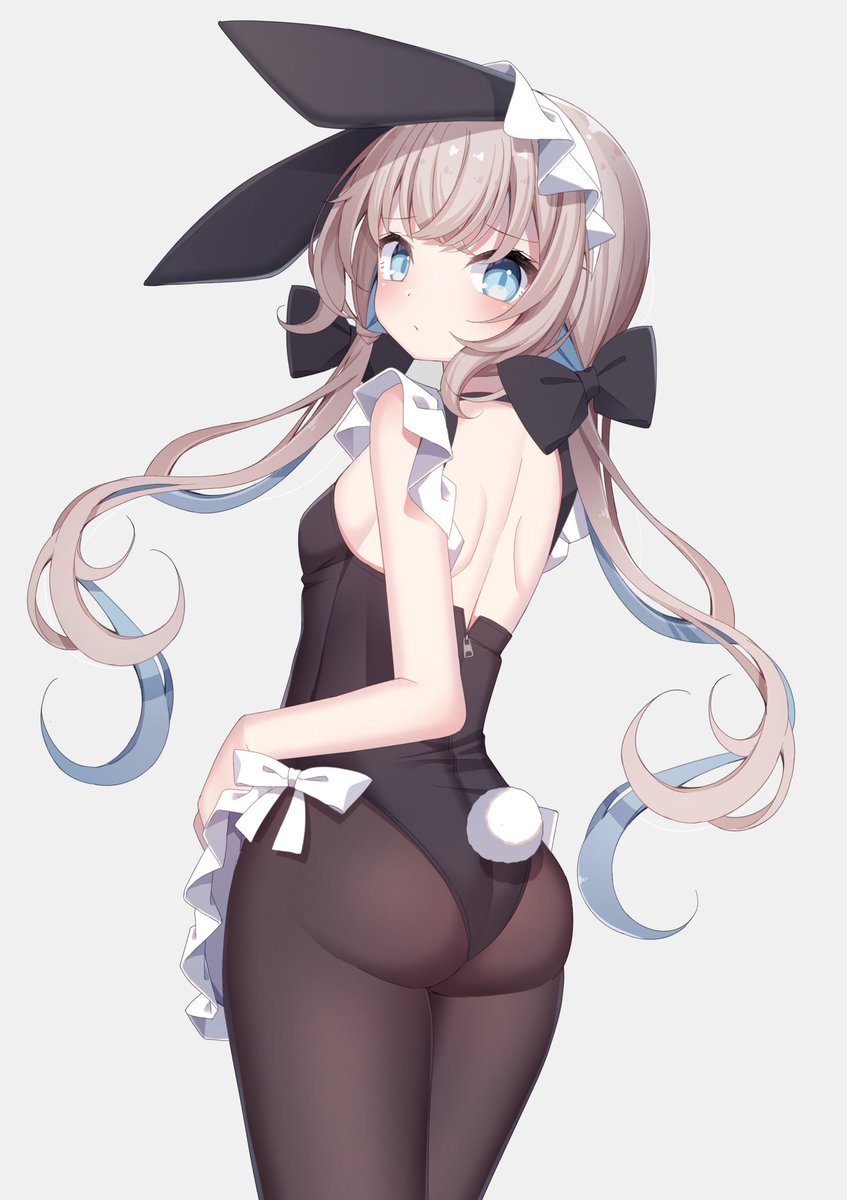 「【オリジナル】
このアングルで見るバニーメイドさんは破壊力が強すぎる。。。。 」|さふぁいあのイラスト