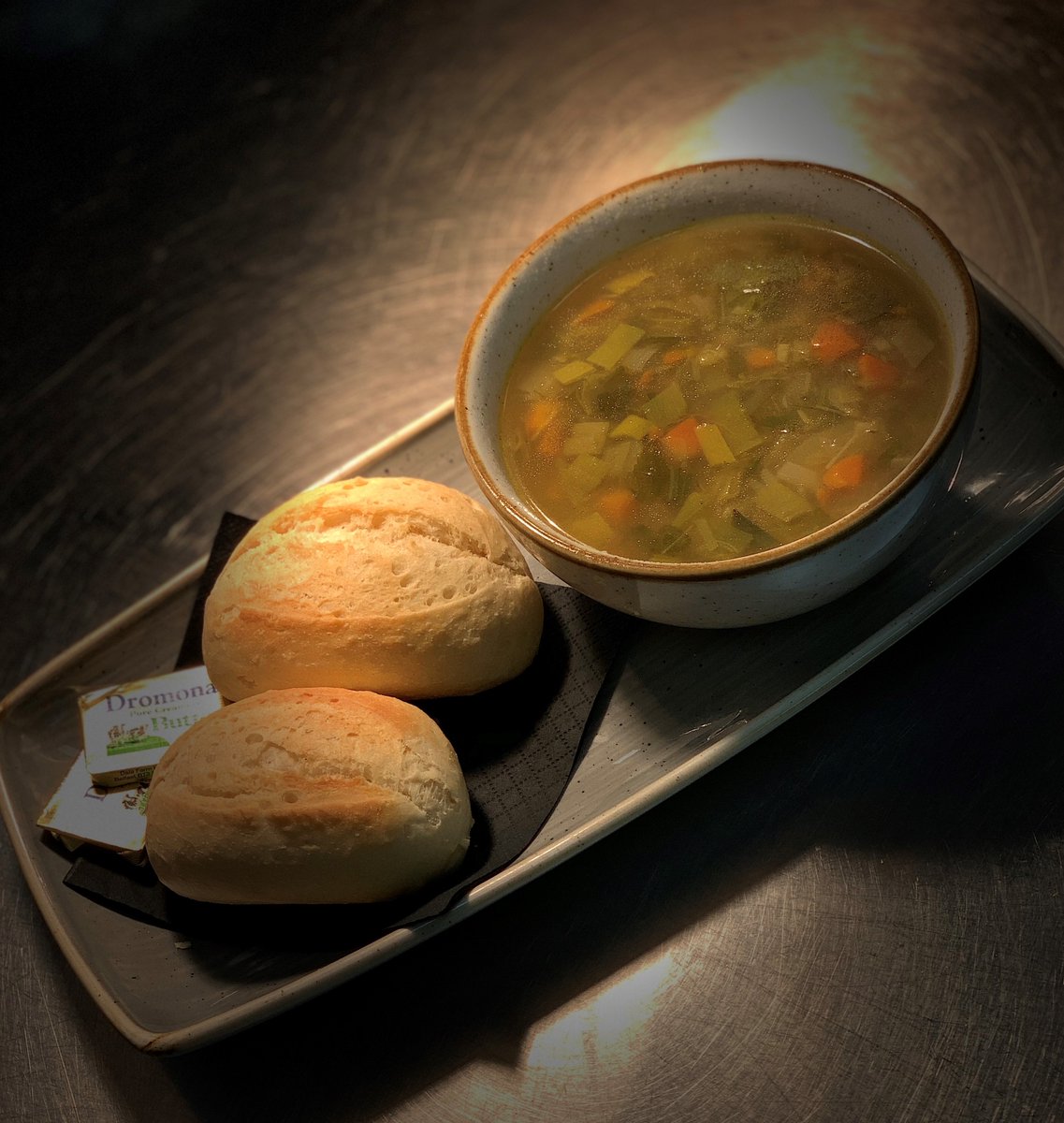 TheElkToome's tweet photo. Join us for lunch today! Enjoy a delicious lunch in our cosy Bistro.

Served from 12pm!

#theelk # https://t.co/7QQtkJgyIJ