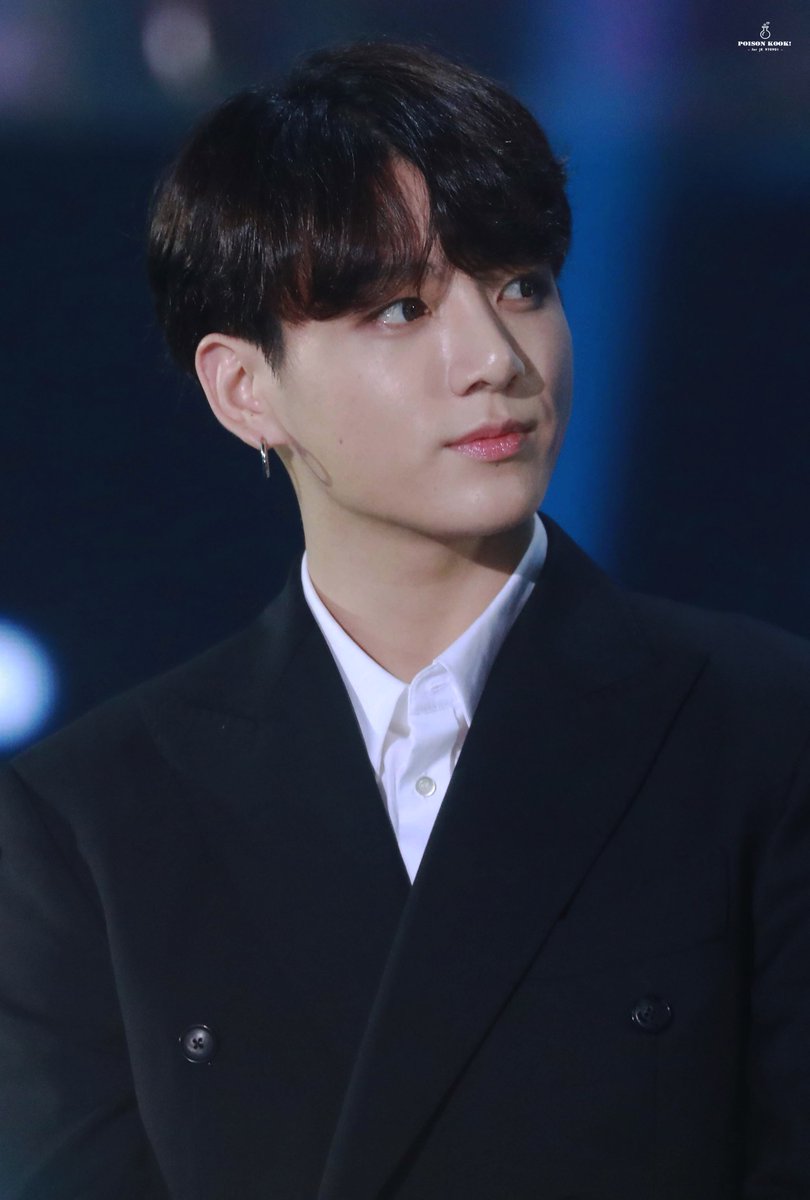 PoisonKook0901's tweet photo. 190424 THE FACT MUSIC AWARDS
#방탄소년단 #전정국 https://t.co/ZJysIevw0A