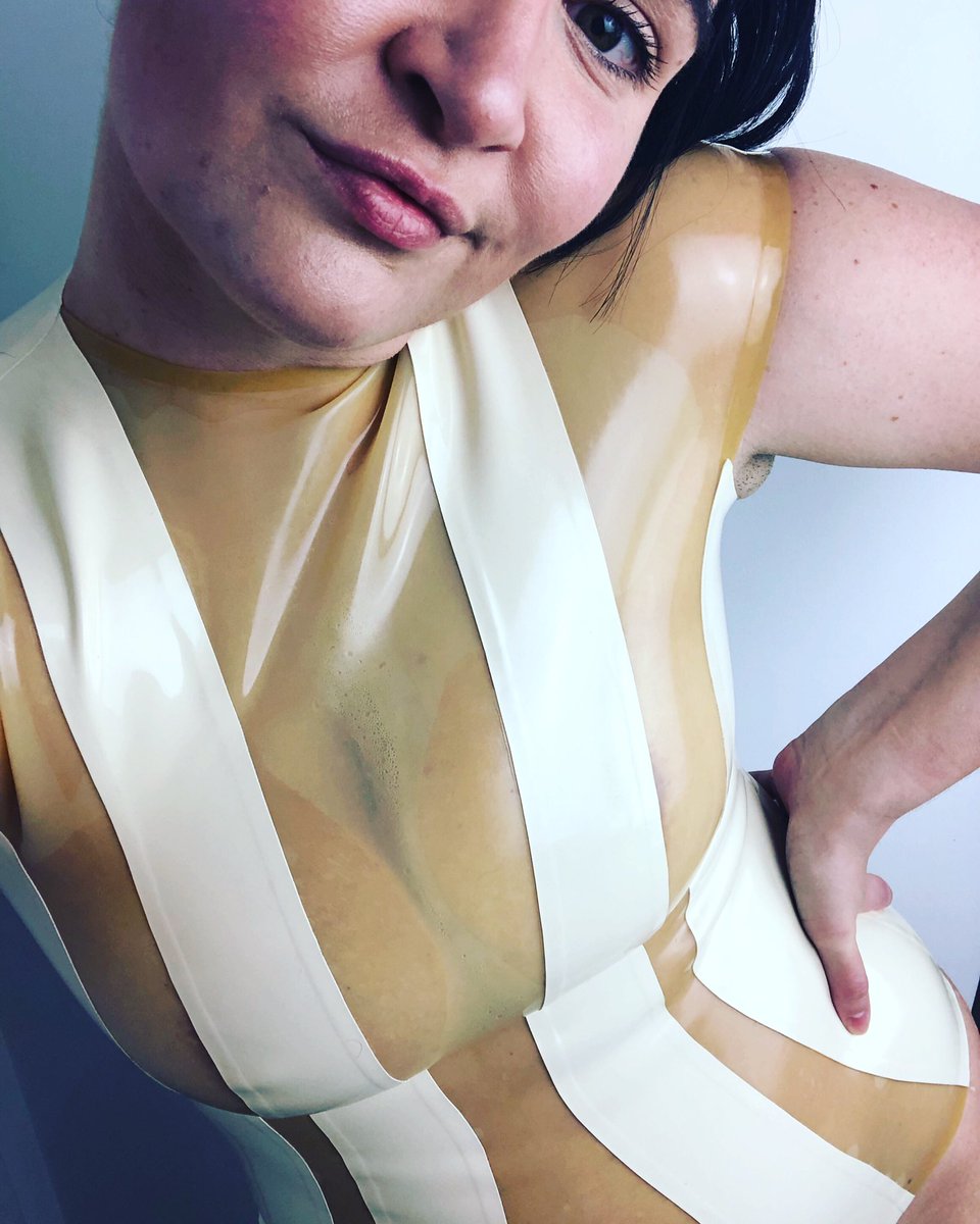 Translucent Natural and White 😍

#latexobsessed #latexoutfit #latexdesigner #latexfashion #latexgirl #latexbodysuit #fetishfashion #fetishclothing #rubberoutfit #rubberclothing #translucentlatex #debauchery #australianlatexdesigner