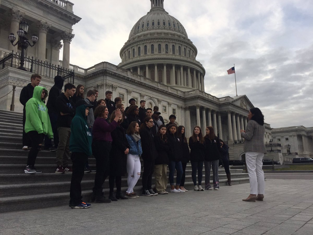 WRORTV's tweet photo. Yesterday we were able to join @wildcat_network from @OCPSnews and meet with @RepStephMurphy. The kids had the opportunity to ask questions from and learn more about their congressional representative! https://t.co/HJUIhJ7dIt