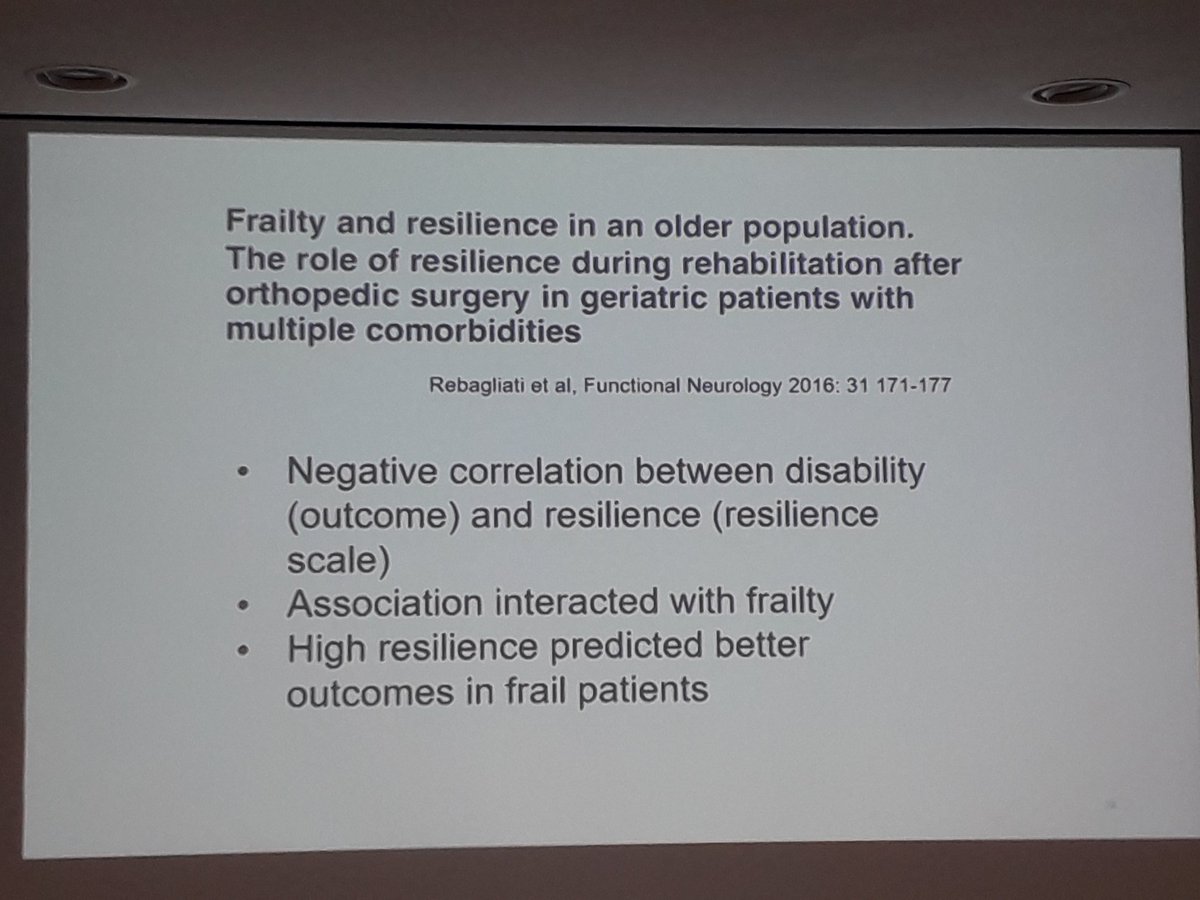 EsthFrailty's tweet photo. @ChooiLee3 @AcuteFrailty AFN cohort 7 final event: Finbarr Martin explaining that resilience is not the same as frailty. People with same degree of frailty,  with higher resilience, recover + rehab better https://t.co/FsAYkXkS5E