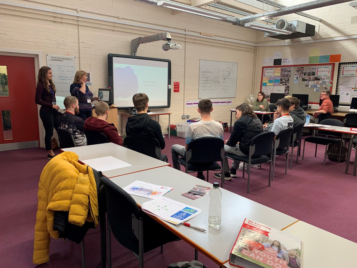 Havebury's tweet photo. Yesterday we attended @WestSuffolk to talk to students enrolled in the Princes Trust TEAM programme.
Rachael and Daisy discussed; the job roles at Havebury, what the income team does and so much more!
#princestrust #westsuffolkcollege #incometeam #partnership https://t.co/WIRvoSqK37