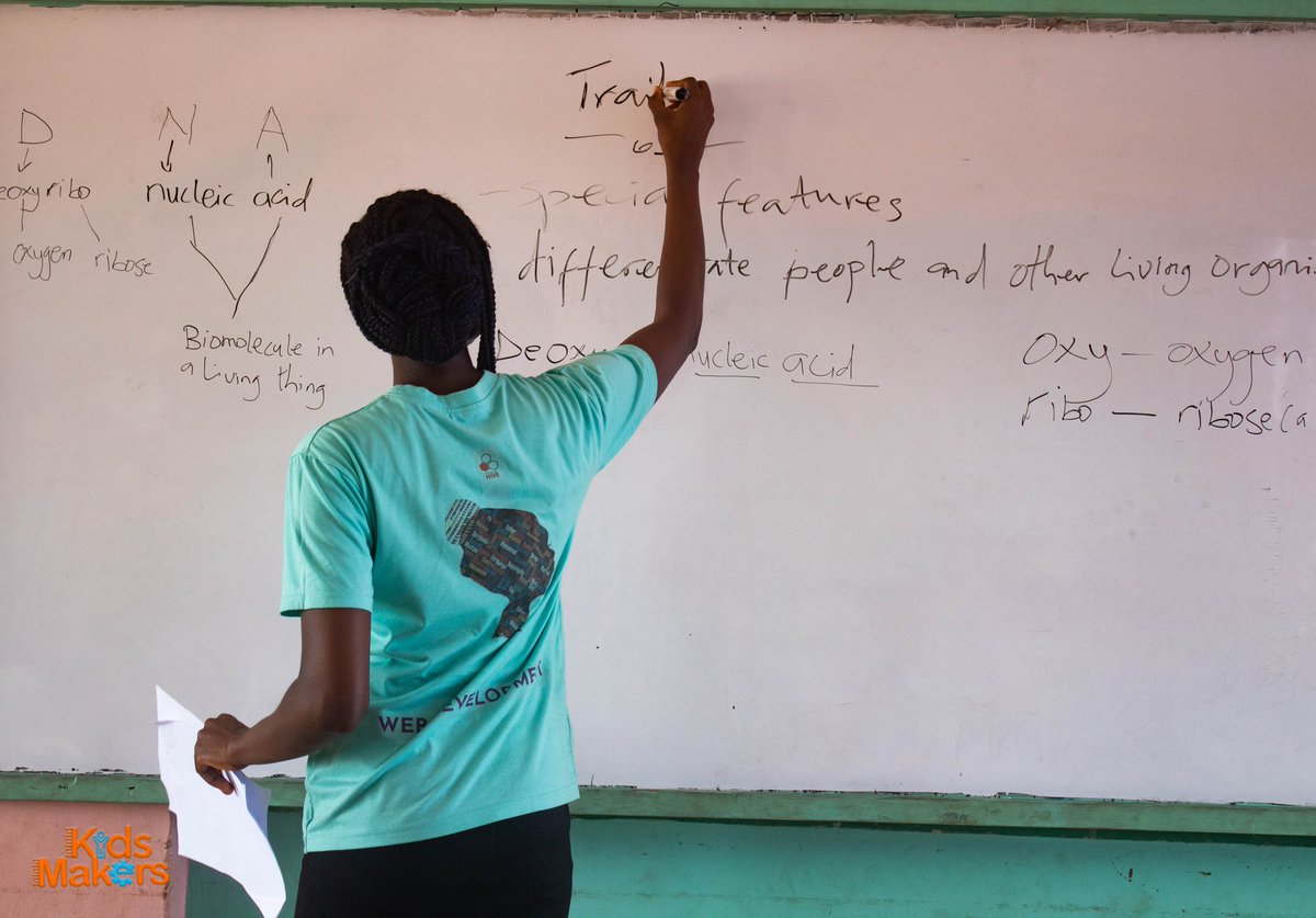 prac_sciencelab's tweet photo. As and when the fun goes out of play, most often the learning becomes difficult. @fablab project we implore the #synbio lesson pack supported by @_OpenPlant fund and @KumasiHive these students were taught the concept of DNA, Gene and Trait( Bingo game).
#Kidsmakers #PracScience https://t.co/47e6eWtoOS