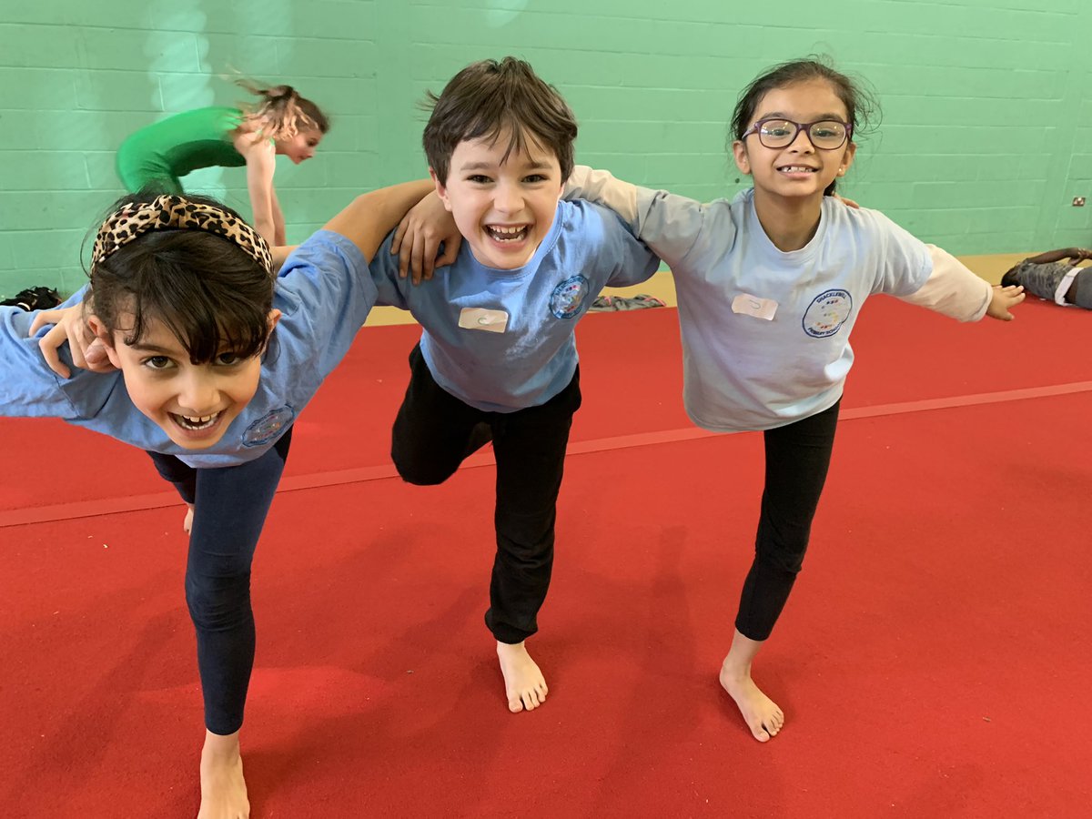 BevDickinson4's tweet image. Not forgetting our @ShacklewellE8 squad 🤸🏽‍♂️demonstrating balance, strength, agility, coordination, flexibility and BIG smiles 😃@younghackney #KeySteps #Gymnastics competition!  Huge 🗣to these guys and their ‘enjoy every moment’ attitude! ❤️ #NWFed