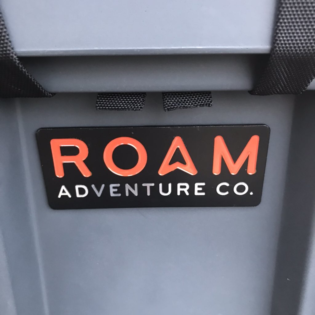 Neat case.  Now what to fill it with 🤔 

#roamadvetureco #roamruggedcase #storagesolutions #overlandinggear #overlandstorage #campstorage #organization #ThursdayMotivation #thursdayvibes #thursdaymood