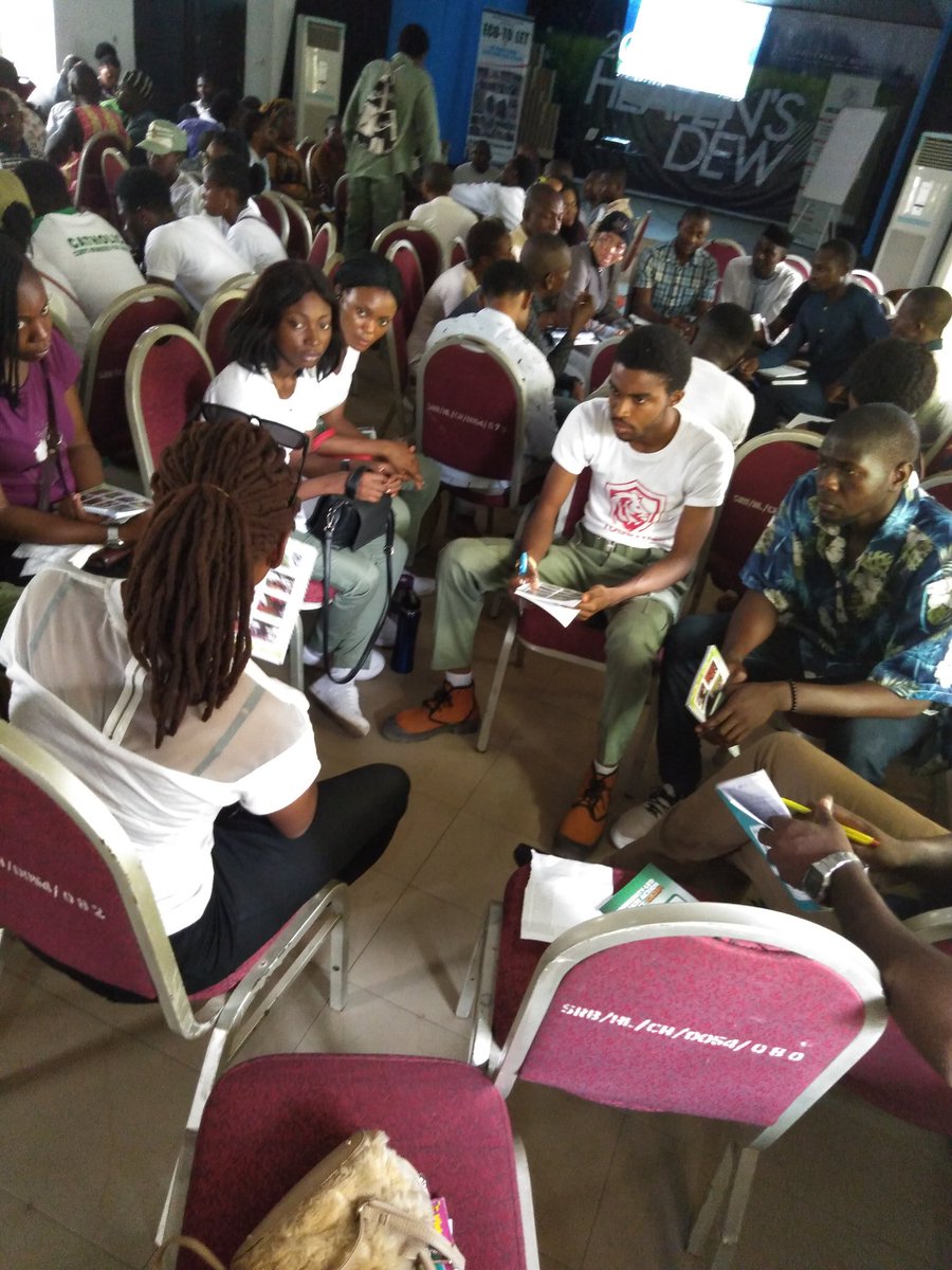 Angelfoundatn's tweet photo. We Quickly Move to the Stakeholders #BreakOut Session where we brainstorm for ways to sustain #Environment, Health and Hygiene Clubs in Communities and Schools. We are making progress here.
#CLCAP
#LetsDoMore
@DevTrainNg
@ACTFoundation_ https://t.co/fI8uXMteQI