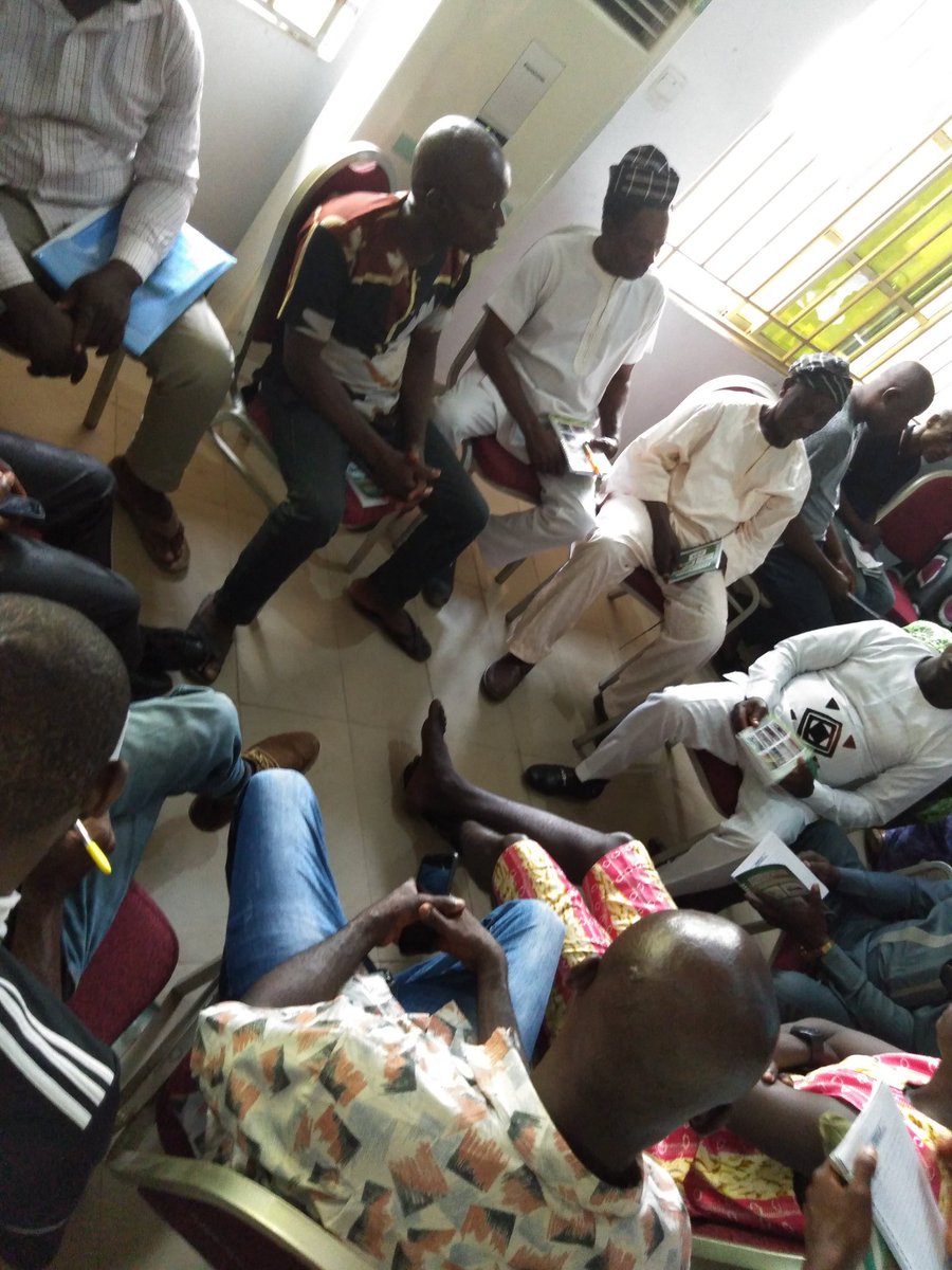 Angelfoundatn's tweet photo. We Quickly Move to the Stakeholders #BreakOut Session where we brainstorm for ways to sustain #Environment, Health and Hygiene Clubs in Communities and Schools. We are making progress here.
#CLCAP
#LetsDoMore
@DevTrainNg
@ACTFoundation_ https://t.co/fI8uXMteQI