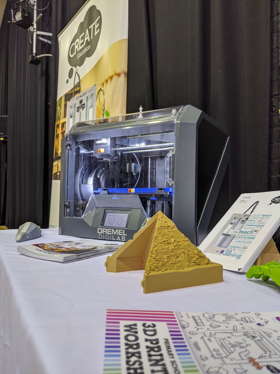 CREATE_EDU_PROJ's tweet photo. This week, we're proud to have been a part of the 4WardFutures 'Constructing a Life on Mars' Workshops @PyramidParrHall 🚀
Speaking about how #3DPrinting is transforming #manufacturing #contrustion #design #engineering & #space sectors 💫 https://t.co/lRBf1tnflk