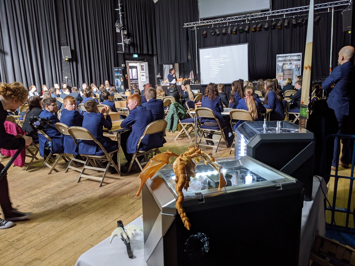 CREATE_EDU_PROJ's tweet photo. This week, we're proud to have been a part of the 4WardFutures 'Constructing a Life on Mars' Workshops @PyramidParrHall 🚀
Speaking about how #3DPrinting is transforming #manufacturing #contrustion #design #engineering & #space sectors 💫 https://t.co/lRBf1tnflk