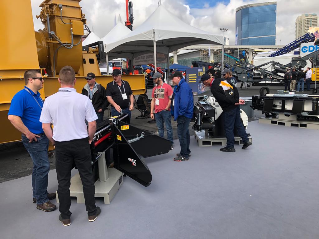 Simexsrl's tweet photo. @conexpoconagg day 3 at #Simex booth S5555. #HeavyMadeEasy https://t.co/SskywmLjCM