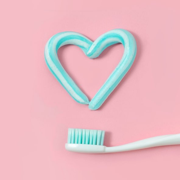 Health__AG's tweet photo. #NoBacteria, no Stroke!
Eine #Zahnpasta soll das Risiko von Herzinfarkten und Schlaganfällen minimieren. Ein neues Heilmittel im Kampf gegen Herzerkrankungen? https://t.co/PbDTDczJJ4 Was meint ihr? Würde Ihr so eine Zahnpasta benutzen? #ZähnePutzen https://t.co/4B7E07fDdZ
