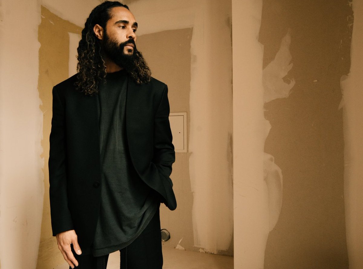 Jerry Lorenzo @fearofgod photographed by Lucas Lehmann for #ODDAdigital article about Fear of God x Ermenegildo @Zegna collection presented in Paris March 2nd. Read the full piece at oddamagazine.com oddamagazine.com/project/zegna-…