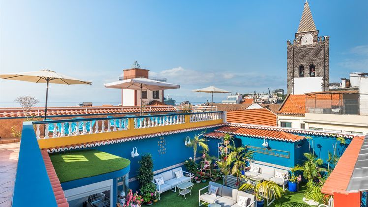 InspiredLuxury's tweet photo. Enjoy ultimate bliss with this boutique #Madeira break 😀.

Including half-board meals, a room upgrade, 25% off a massage and more, this is the perfect escape away from it all 😊.

Book now 👉 https://t.co/4egjLWbNBB 

#DiscoverMadeira #Madeiranowordsneeded #KeepCalmTravelOn https://t.co/oojrxBKeIY