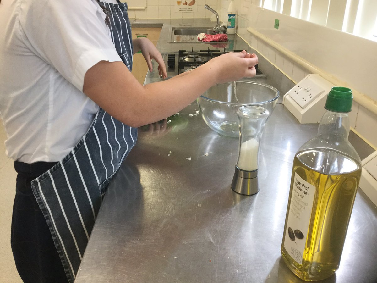 DtMonSchGirls's tweet image. Chips and homemade mayo! #highskill @Habsmonmouth