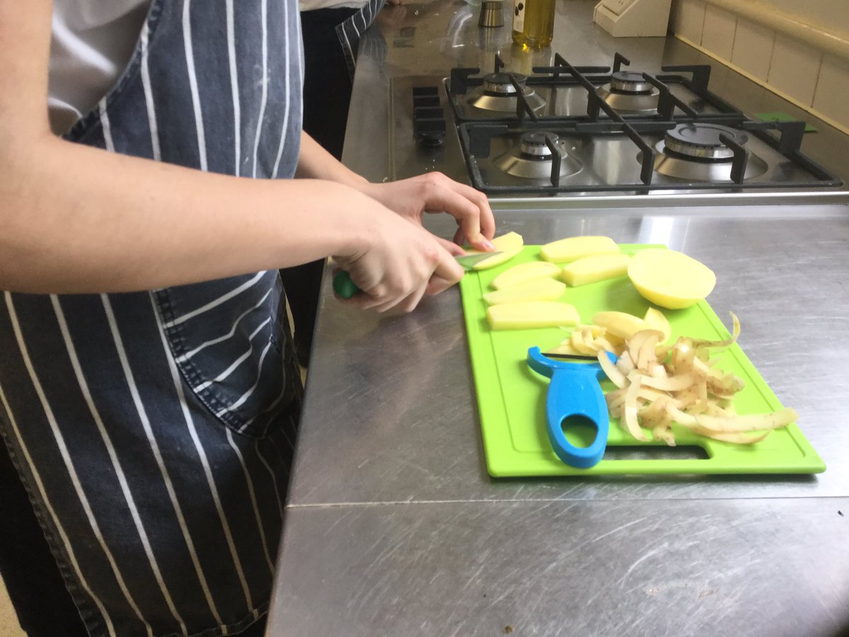 DtMonSchGirls's tweet image. Chips and homemade mayo! #highskill @Habsmonmouth