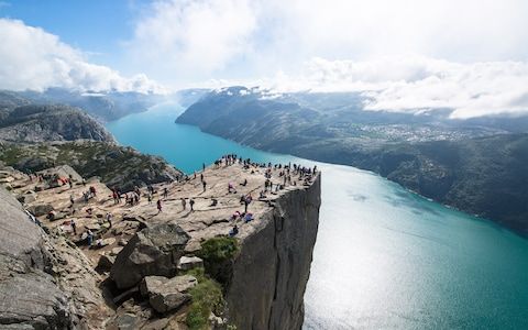 10 pictures that will put Norway firmly on your bucket list buff.ly/2T2xVL4