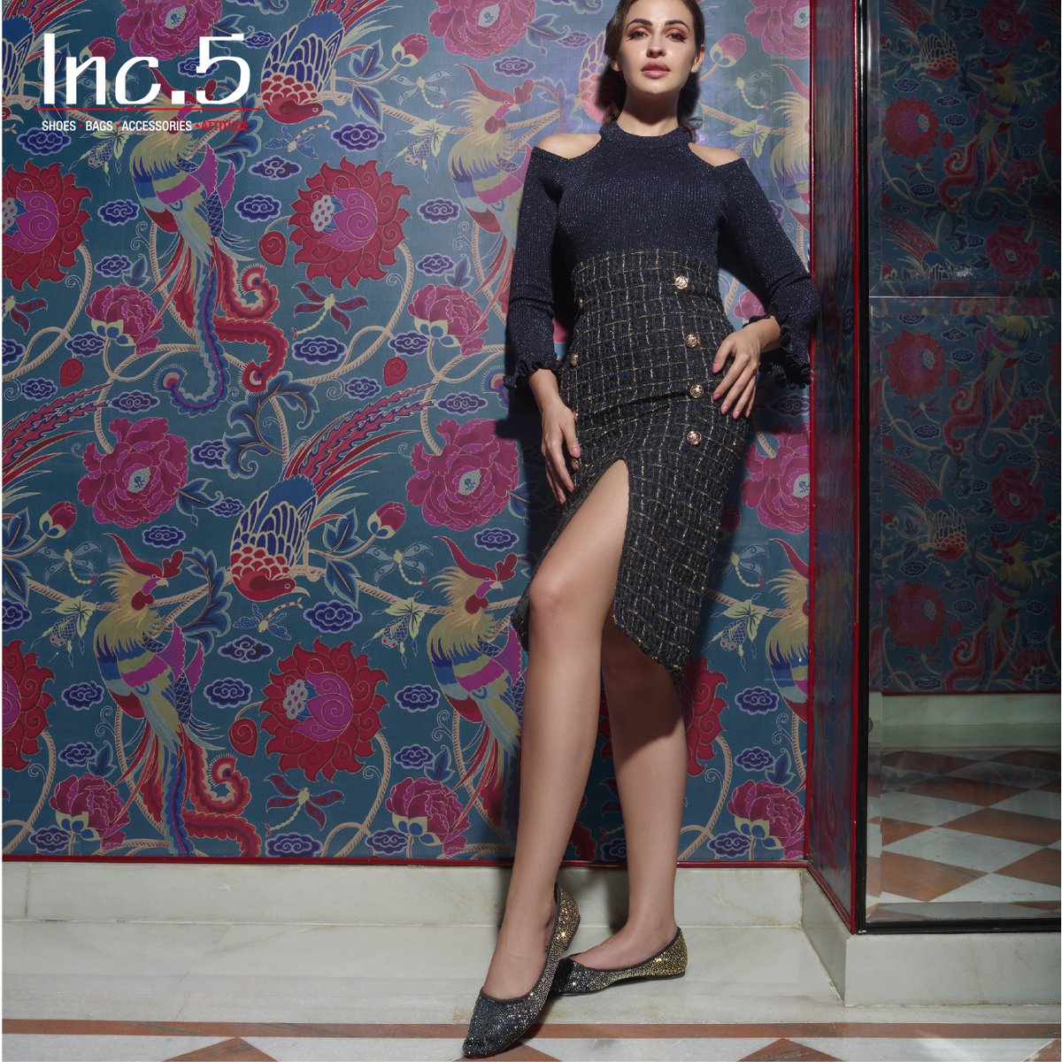 These party wear ballerinas are perfect upgrades to your weekend attire. Check them out at your nearest Inc.5 store today!

#Inc5 #fashion #partywearballerinas  #Inc5shoes  #Thursday #party #weekendvibes