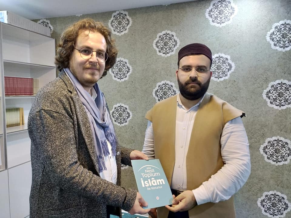 Köklü Değişim Medya'nın Aile Nesil ve Toplum İslam ile Korunur kampanyası dâhilinde STK ziyaretleri devam ediyor...
#AileyiNesliToplumuKoru