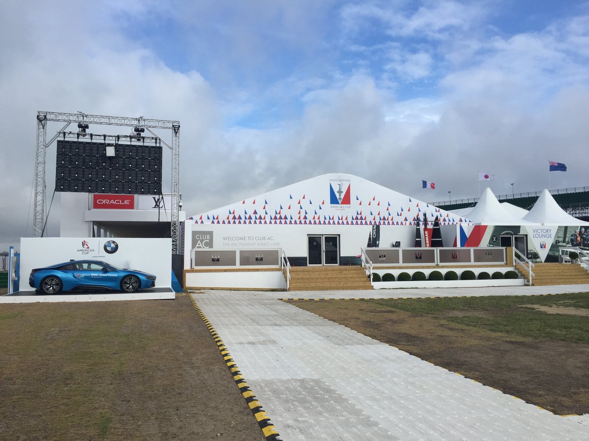 Throwing it back to the install of the VIP tent at the Louis Vuitton America's Cup in Portsmouth! Check out our work here: ow.ly/xsAY50yCz8x
#throwbackthursday #TBT #sound #lighting #video #graphicwrap #hospitality #eventproduction #eventsolutions #eventprofs