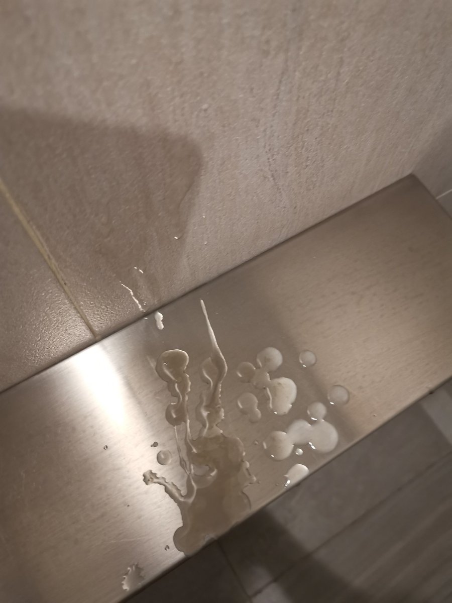 hihisizeL's tweet photo. Oops 💦 https://t.co/7Kq24izZNj