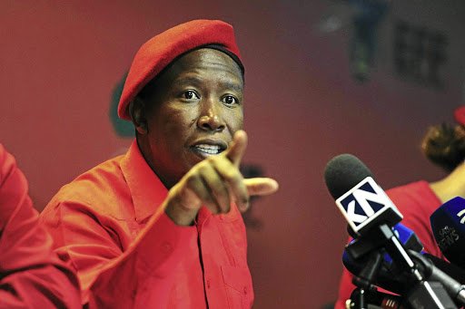 Matome_Kay's tweet photo. 2010 FIFA World Cup, Miss Universe, Springboks Rugby World Cup 2007 &amp; 2019 were all paraded to KZN, Gauteng &amp; Western Cape. Limpopo was excluded from all these.
Now, Coronavirus 2020 parade to Limpopo? Le a nyela, go and parade it to KZN, Gauteng and Western Cape bjale la mehleng https://t.co/JYXS88JVng