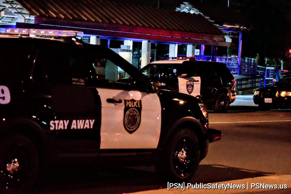 PSNews_Sac's tweet photo. #MOMENTSAGO #WeaponsCall #RegionalTransit
65th Street Light Rail Station
Transit police received reports of a subject w/ a gun on a train. He was surveilled by live camera and apprehended at 65th station. A gun was recovered. No further details. https://t.co/nQJCRkXhzb