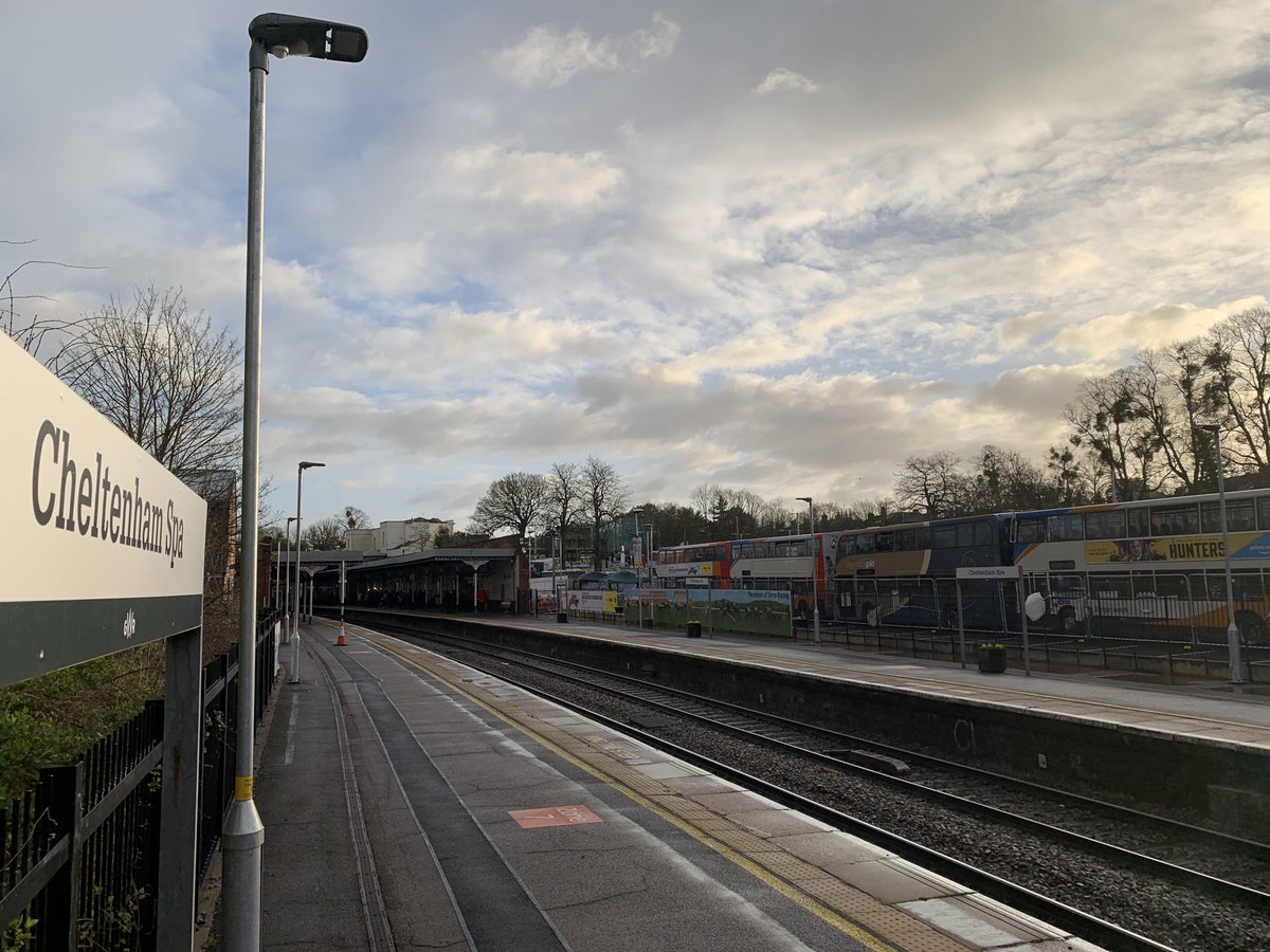 JohnWarrenPR's tweet photo. The calm before the storm? ⁦@CheltenhamRaces⁩ 30+ double deckers lined up and ready to go at 7.20am give you an indication of how many race goers are  expected at today’s races. Brace yourself #CheltenhamFestival2020 https://t.co/pXnWvx4wjt