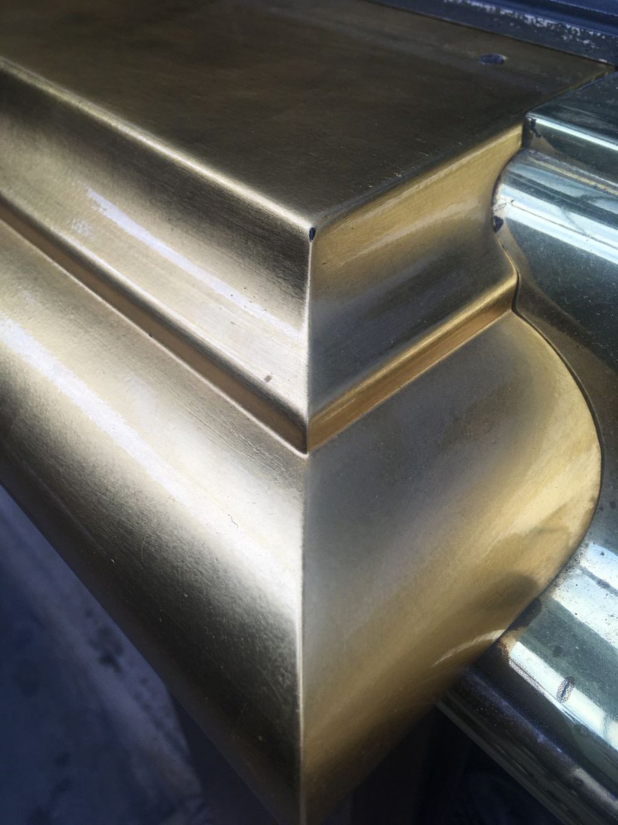 Genot_David's tweet photo. Gold is coming 😁
#immobilier #immo #architecture #architecturalhistory https://t.co/ywx9bbQSCP