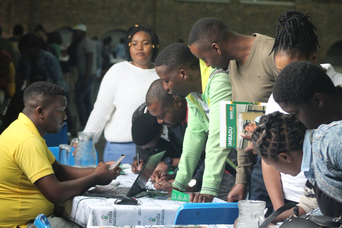 The day we've all been waiting for has finally arrived.

@Seda_dsbd #Pitch4Funding Masterclass I Amajuba District

Arrival and Registration is in process at the Farmer's Hall, Newcastle.