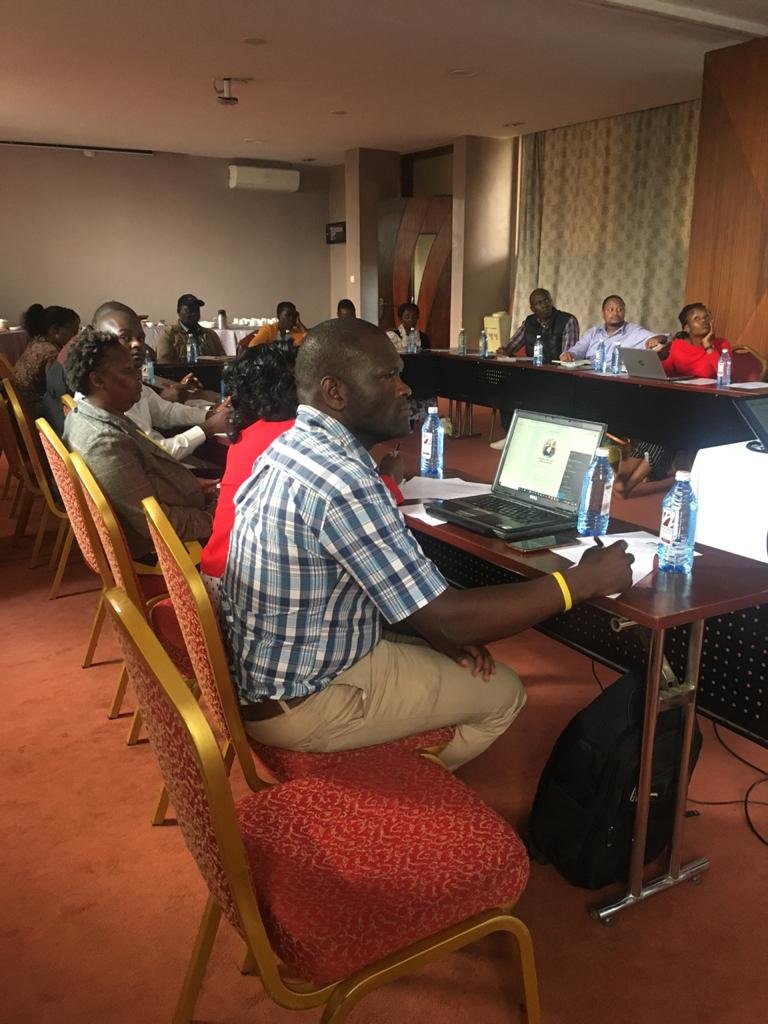 esrc_hakijamii's tweet photo. We need to influence inclusion of housing rights for urban poor in the final proposals and referendum question.We seek changes in the constitutional,legal&amp;administrative policies.@TheRealBBIKenya @UgatuziKenya @KenyaGovernors @Wanavijiji @katibainstitute @pamoja_trust #BBIReport https://t.co/j2vtnx16JH