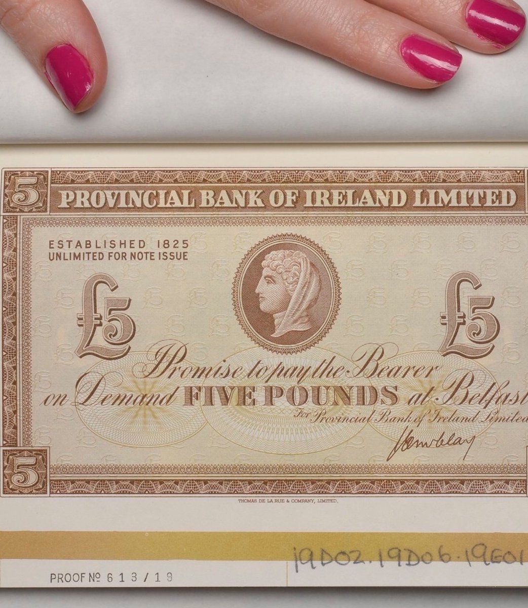 TODAY! At 1pm!
Our #IrishBanknotes #auction!
Provincial #BankofIreland, preliminary printers proof booklet for £1 from the 1968-72 Issue
dnw.co.uk
#Irish #ireland #papermoney #notaphily #banknote