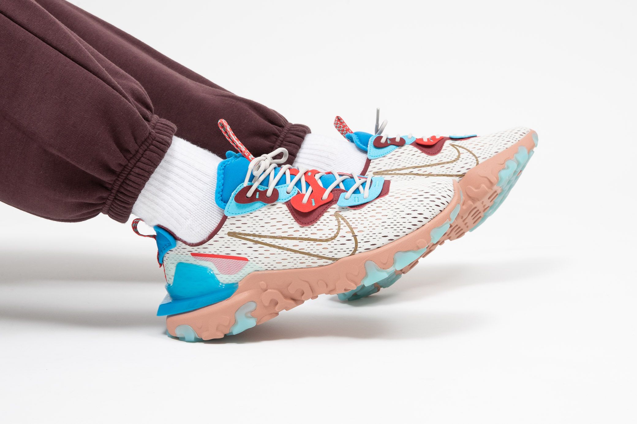 Titolo on X ONLINE NOW the latest Nike React Vision arrives highlighted in Desert Oasis this way please https t i0Yqrpoz5A US 7 40 US 12 46 style code