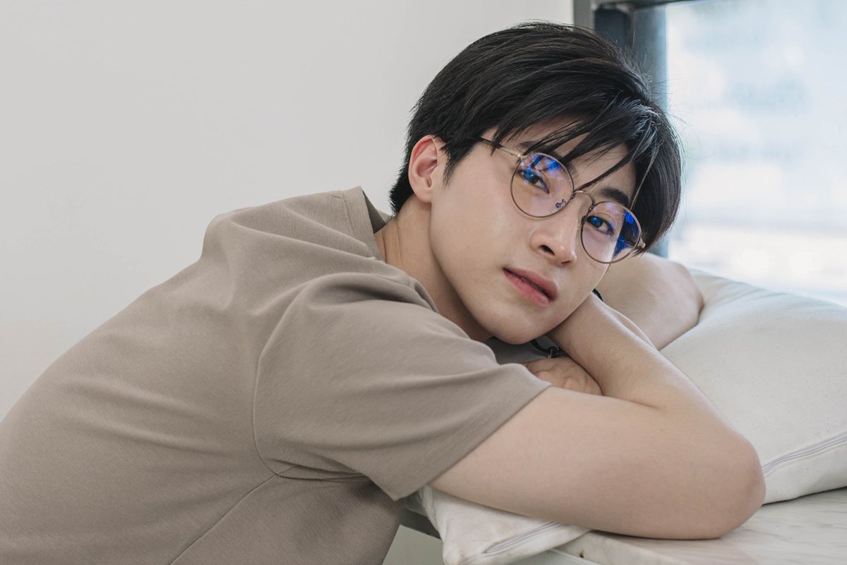 Bluepongtiwat tweet media