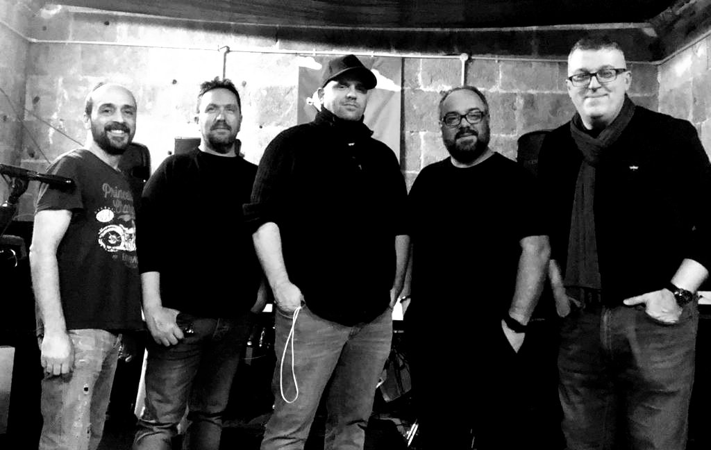 Afterhours_GIB's tweet photo. AND FINALLY... OUR NEW FRONTMAN IS...
Antho Rocco (formerly of Omnibus and Rockfield). Welcome to the band dude! https://t.co/sE0EsDkhNU