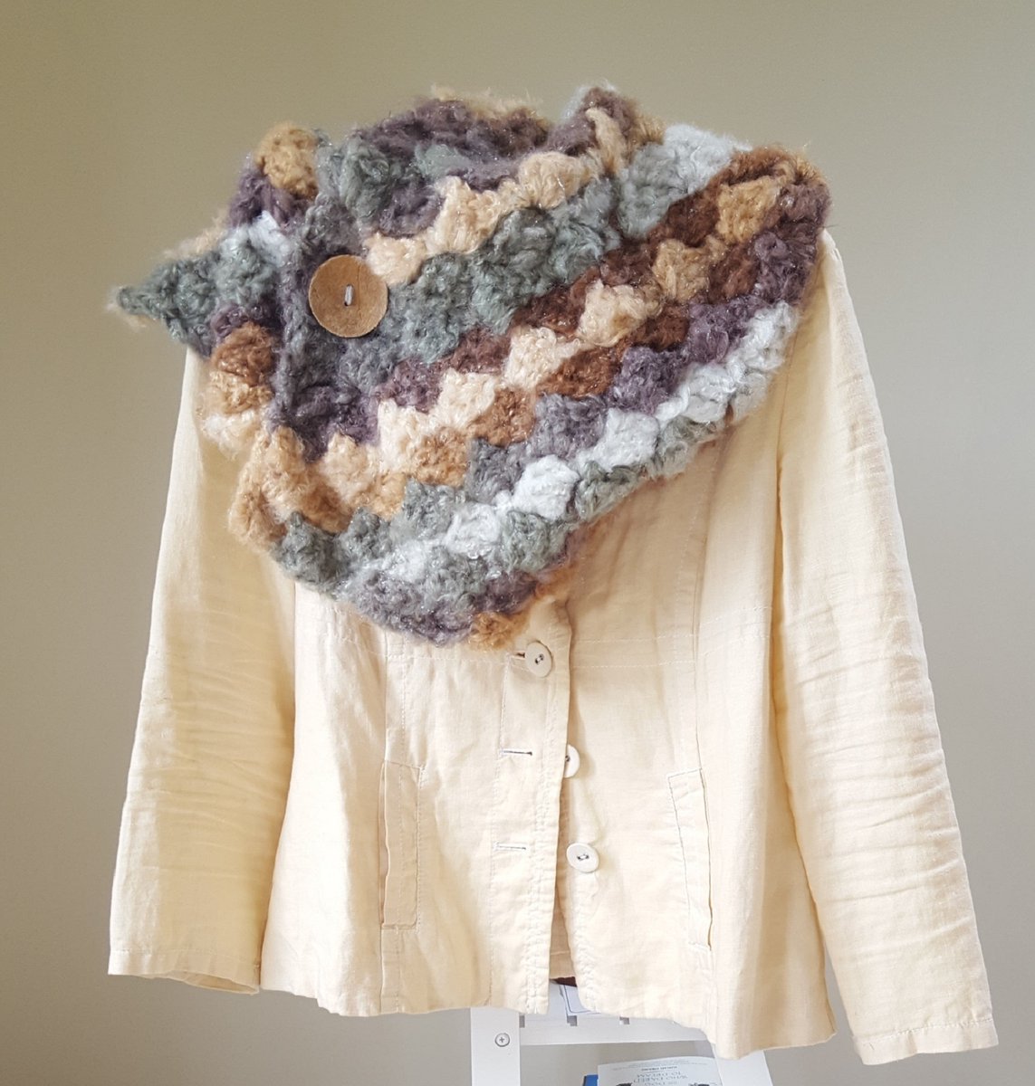 auriolcrochet's tweet photo. New in my #Ravelry store #crochet #cowl pattern. https://t.co/rj9jUbTPfg https://t.co/0m1NsKmbFQ